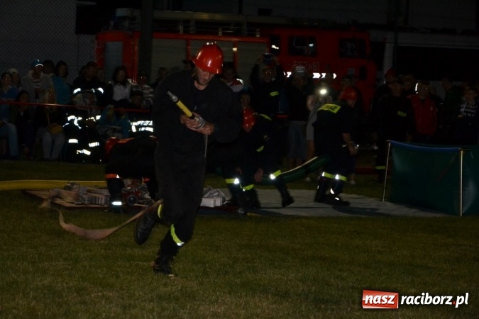 Zdjęcie w galerii na portalu naszraciborz.pl: Nocne zawody strażackie w Bolesławiu. Emocje i frekwencja jak na Euro wiadomości z regionu