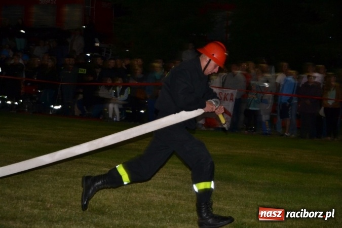 Zdjęcie w galerii na portalu naszraciborz.pl: Nocne zawody strażackie w Bolesławiu. Emocje i frekwencja jak na Euro wiadomości z regionu