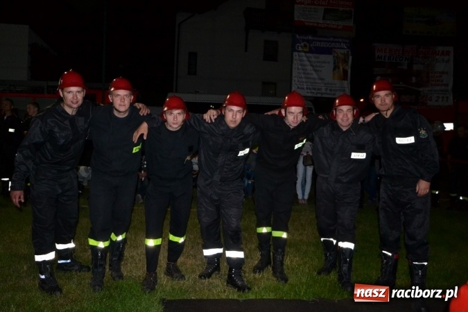 Zdjęcie w galerii na portalu naszraciborz.pl: Nocne zawody strażackie w Bolesławiu. Emocje i frekwencja jak na Euro wiadomości z regionu