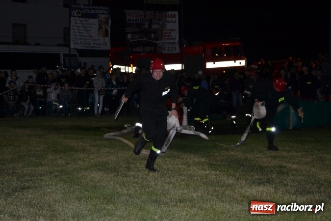 Zdjęcie w galerii na portalu naszraciborz.pl: Nocne zawody strażackie w Bolesławiu. Emocje i frekwencja jak na Euro wiadomości z regionu