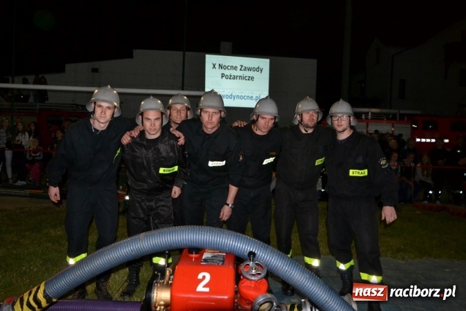 Zdjęcie w galerii na portalu naszraciborz.pl: Nocne zawody strażackie w Bolesławiu. Emocje i frekwencja jak na Euro wiadomości z regionu
