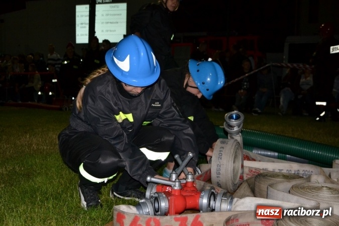 Zdjęcie w galerii na portalu naszraciborz.pl: Nocne zawody strażackie w Bolesławiu. Emocje i frekwencja jak na Euro wiadomości z regionu