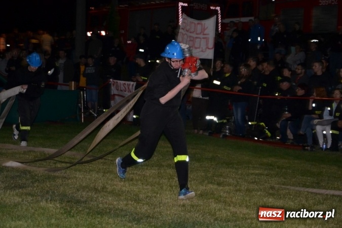Zdjęcie w galerii na portalu naszraciborz.pl: Nocne zawody strażackie w Bolesławiu. Emocje i frekwencja jak na Euro wiadomości z regionu
