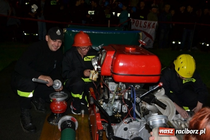 Zdjęcie w galerii na portalu naszraciborz.pl: Nocne zawody strażackie w Bolesławiu. Emocje i frekwencja jak na Euro wiadomości z regionu