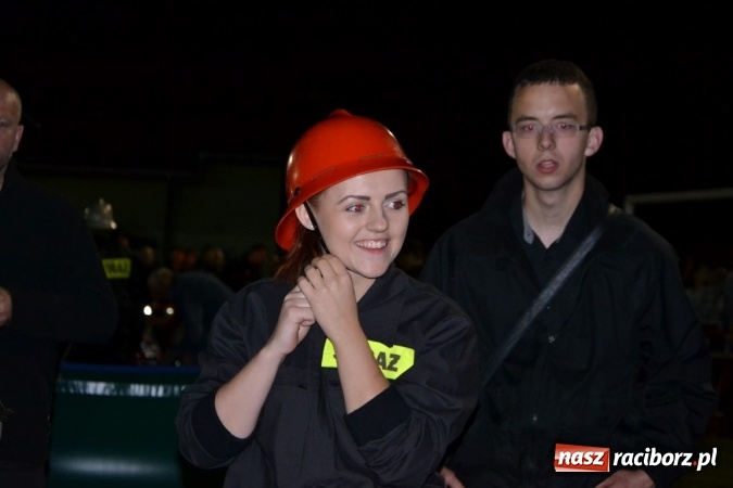 Zdjęcie w galerii na portalu naszraciborz.pl: Nocne zawody strażackie w Bolesławiu. Emocje i frekwencja jak na Euro wiadomości z regionu