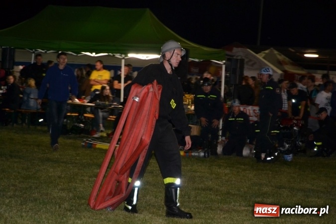 Zdjęcie w galerii na portalu naszraciborz.pl: Nocne zawody strażackie w Bolesławiu. Emocje i frekwencja jak na Euro wiadomości z regionu