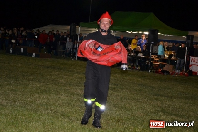 Zdjęcie w galerii na portalu naszraciborz.pl: Nocne zawody strażackie w Bolesławiu. Emocje i frekwencja jak na Euro wiadomości z regionu