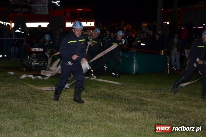 Zdjęcie w galerii na portalu naszraciborz.pl: Nocne zawody strażackie w Bolesławiu. Emocje i frekwencja jak na Euro wiadomości z regionu