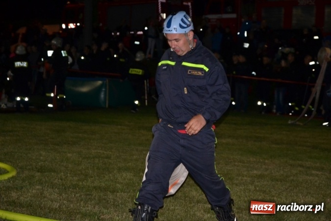 Zdjęcie w galerii na portalu naszraciborz.pl: Nocne zawody strażackie w Bolesławiu. Emocje i frekwencja jak na Euro wiadomości z regionu