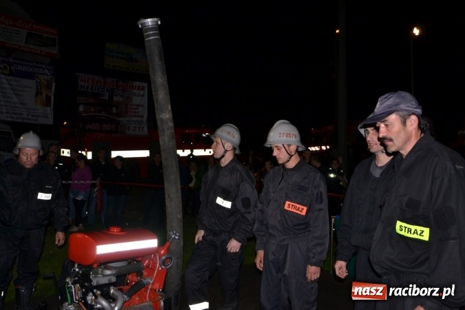 Zdjęcie w galerii na portalu naszraciborz.pl: Nocne zawody strażackie w Bolesławiu. Emocje i frekwencja jak na Euro wiadomości z regionu