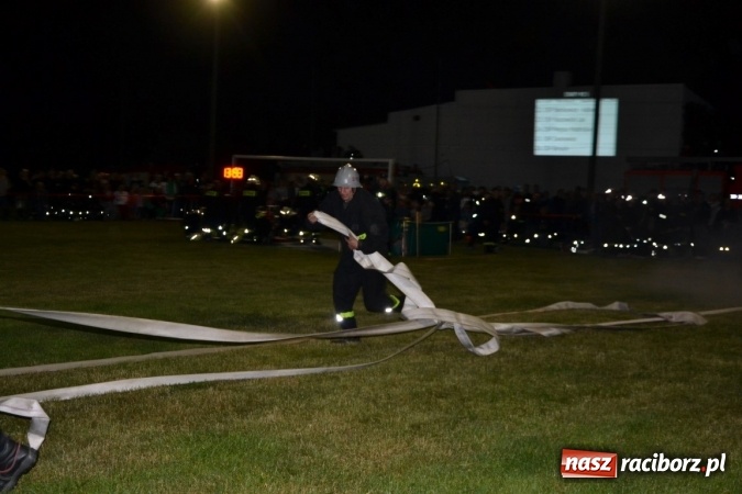 Zdjęcie w galerii na portalu naszraciborz.pl: Nocne zawody strażackie w Bolesławiu. Emocje i frekwencja jak na Euro wiadomości z regionu