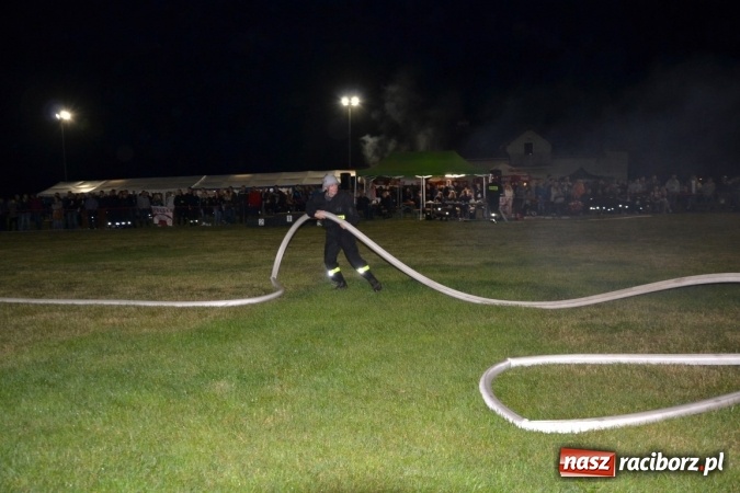 Zdjęcie w galerii na portalu naszraciborz.pl: Nocne zawody strażackie w Bolesławiu. Emocje i frekwencja jak na Euro wiadomości z regionu