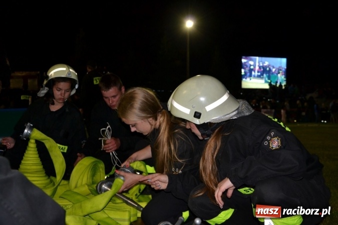 Zdjęcie w galerii na portalu naszraciborz.pl: Nocne zawody strażackie w Bolesławiu. Emocje i frekwencja jak na Euro wiadomości z regionu