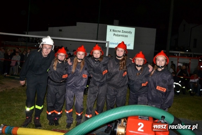 Zdjęcie w galerii na portalu naszraciborz.pl: Nocne zawody strażackie w Bolesławiu. Emocje i frekwencja jak na Euro wiadomości z regionu