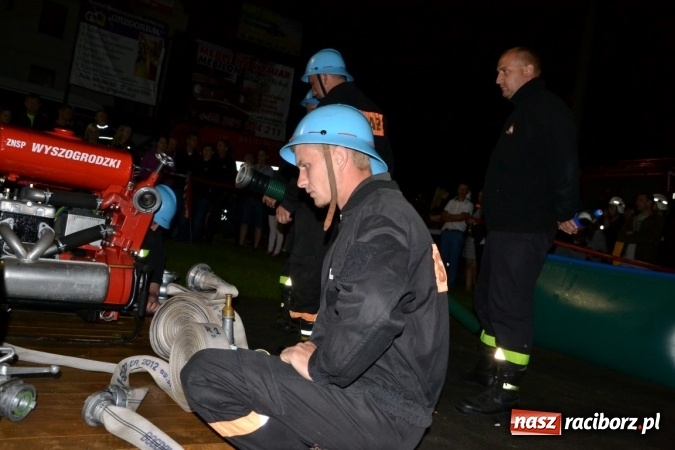 Zdjęcie w galerii na portalu naszraciborz.pl: Nocne zawody strażackie w Bolesławiu. Emocje i frekwencja jak na Euro wiadomości z regionu