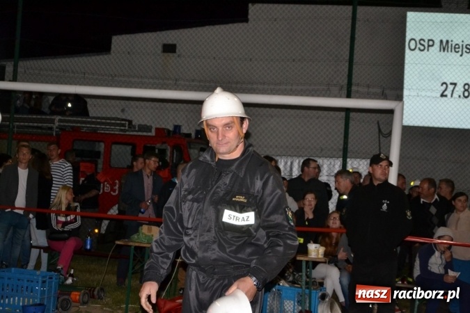 Zdjęcie w galerii na portalu naszraciborz.pl: Nocne zawody strażackie w Bolesławiu. Emocje i frekwencja jak na Euro wiadomości z regionu