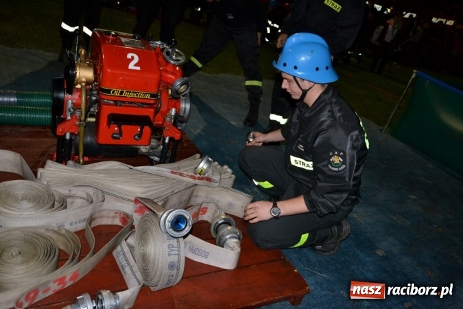 Zdjęcie w galerii na portalu naszraciborz.pl: Nocne zawody strażackie w Bolesławiu. Emocje i frekwencja jak na Euro wiadomości z regionu