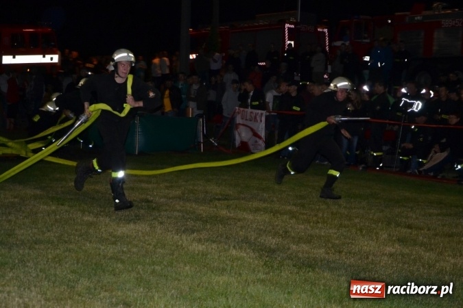 Zdjęcie w galerii na portalu naszraciborz.pl: Nocne zawody strażackie w Bolesławiu. Emocje i frekwencja jak na Euro wiadomości z regionu