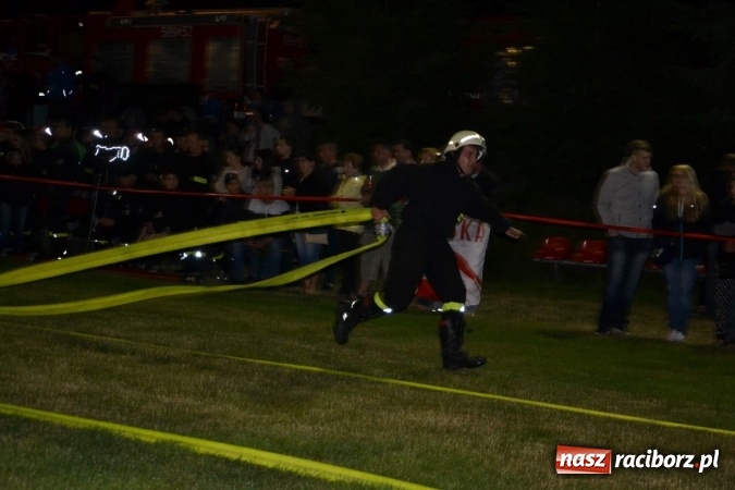 Zdjęcie w galerii na portalu naszraciborz.pl: Nocne zawody strażackie w Bolesławiu. Emocje i frekwencja jak na Euro wiadomości z regionu
