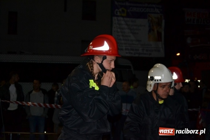 Zdjęcie w galerii na portalu naszraciborz.pl: Nocne zawody strażackie w Bolesławiu. Emocje i frekwencja jak na Euro wiadomości z regionu