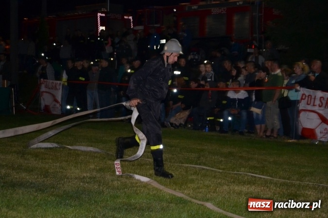 Zdjęcie w galerii na portalu naszraciborz.pl: Nocne zawody strażackie w Bolesławiu. Emocje i frekwencja jak na Euro wiadomości z regionu
