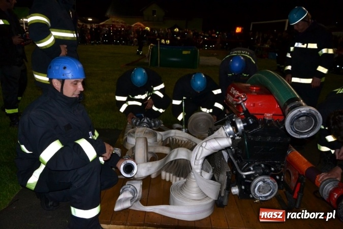 Zdjęcie w galerii na portalu naszraciborz.pl: Nocne zawody strażackie w Bolesławiu. Emocje i frekwencja jak na Euro wiadomości z regionu