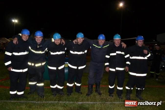 Zdjęcie w galerii na portalu naszraciborz.pl: Nocne zawody strażackie w Bolesławiu. Emocje i frekwencja jak na Euro wiadomości z regionu