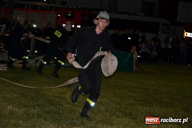 Zdjęcie w galerii na portalu naszraciborz.pl: Nocne zawody strażackie w Bolesławiu. Emocje i frekwencja jak na Euro wiadomości z regionu