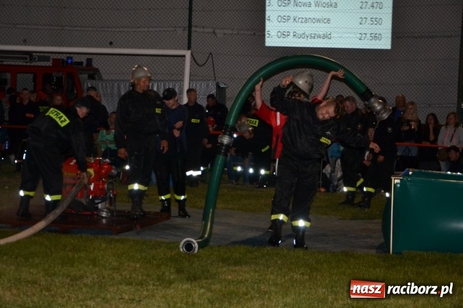 Zdjęcie w galerii na portalu naszraciborz.pl: Nocne zawody strażackie w Bolesławiu. Emocje i frekwencja jak na Euro wiadomości z regionu