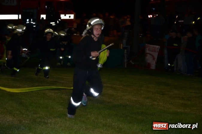 Zdjęcie w galerii na portalu naszraciborz.pl: Nocne zawody strażackie w Bolesławiu. Emocje i frekwencja jak na Euro wiadomości z regionu