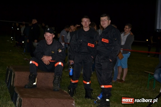 Zdjęcie w galerii na portalu naszraciborz.pl: Nocne zawody strażackie w Bolesławiu. Emocje i frekwencja jak na Euro wiadomości z regionu