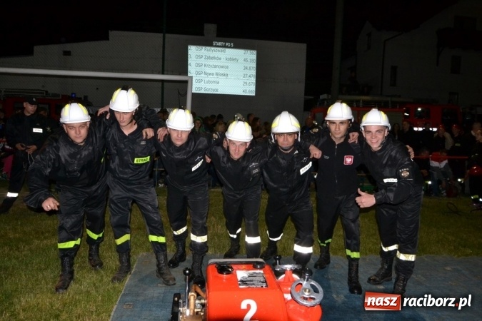 Zdjęcie w galerii na portalu naszraciborz.pl: Nocne zawody strażackie w Bolesławiu. Emocje i frekwencja jak na Euro wiadomości z regionu