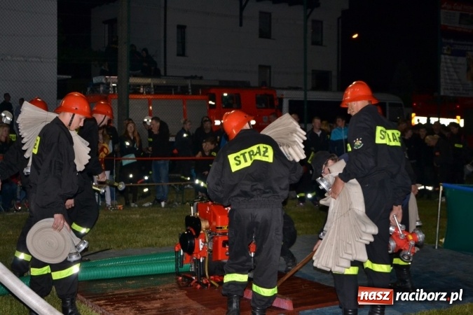 Zdjęcie w galerii na portalu naszraciborz.pl: Nocne zawody strażackie w Bolesławiu. Emocje i frekwencja jak na Euro wiadomości z regionu
