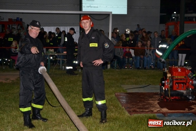 Zdjęcie w galerii na portalu naszraciborz.pl: Nocne zawody strażackie w Bolesławiu. Emocje i frekwencja jak na Euro wiadomości z regionu