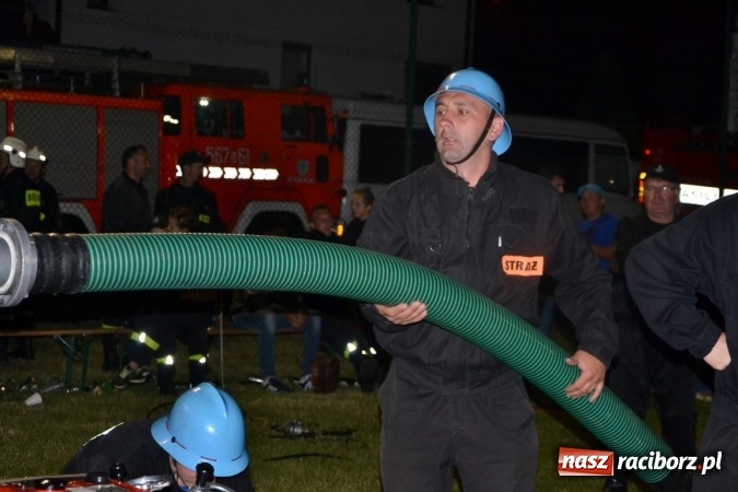 Zdjęcie w galerii na portalu naszraciborz.pl: Nocne zawody strażackie w Bolesławiu. Emocje i frekwencja jak na Euro wiadomości z regionu