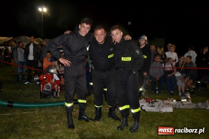 Zdjęcie w galerii na portalu naszraciborz.pl: Nocne zawody strażackie w Bolesławiu. Emocje i frekwencja jak na Euro wiadomości z regionu