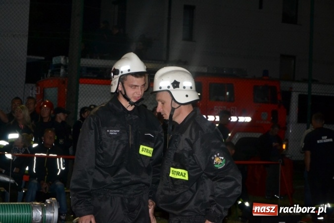 Zdjęcie w galerii na portalu naszraciborz.pl: Nocne zawody strażackie w Bolesławiu. Emocje i frekwencja jak na Euro wiadomości z regionu