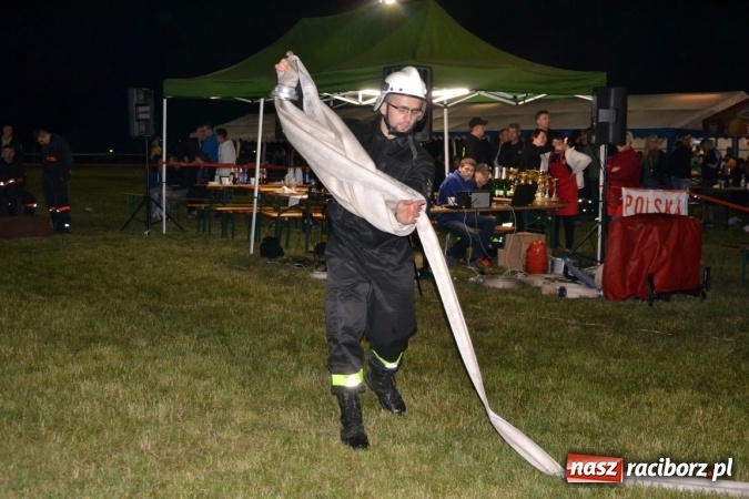 Zdjęcie w galerii na portalu naszraciborz.pl: Nocne zawody strażackie w Bolesławiu. Emocje i frekwencja jak na Euro wiadomości z regionu