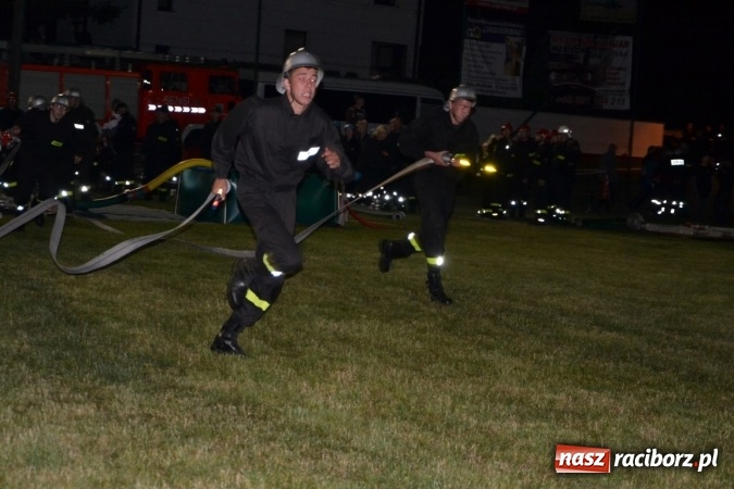 Zdjęcie w galerii na portalu naszraciborz.pl: Nocne zawody strażackie w Bolesławiu. Emocje i frekwencja jak na Euro wiadomości z regionu