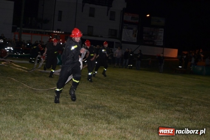 Zdjęcie w galerii na portalu naszraciborz.pl: Nocne zawody strażackie w Bolesławiu. Emocje i frekwencja jak na Euro wiadomości z regionu