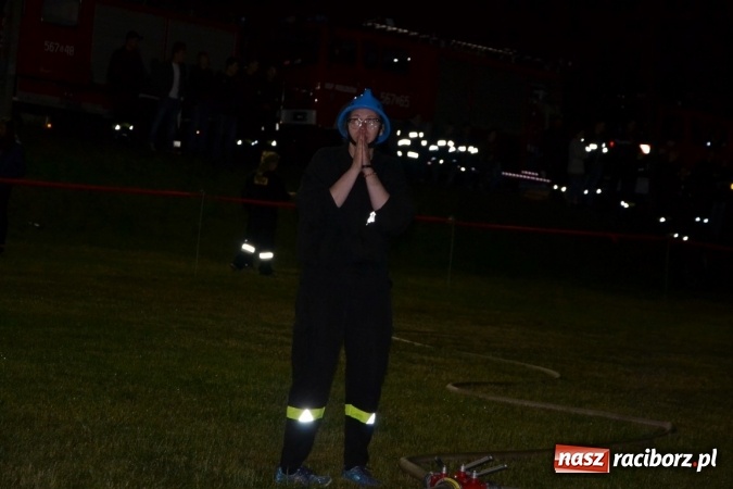Zdjęcie w galerii na portalu naszraciborz.pl: Nocne zawody strażackie w Bolesławiu. Emocje i frekwencja jak na Euro wiadomości z regionu