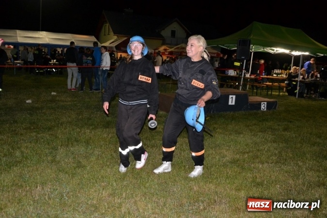 Zdjęcie w galerii na portalu naszraciborz.pl: Nocne zawody strażackie w Bolesławiu. Emocje i frekwencja jak na Euro wiadomości z regionu