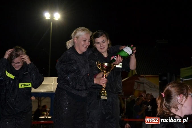 Zdjęcie w galerii na portalu naszraciborz.pl: Nocne zawody strażackie w Bolesławiu. Emocje i frekwencja jak na Euro wiadomości z regionu