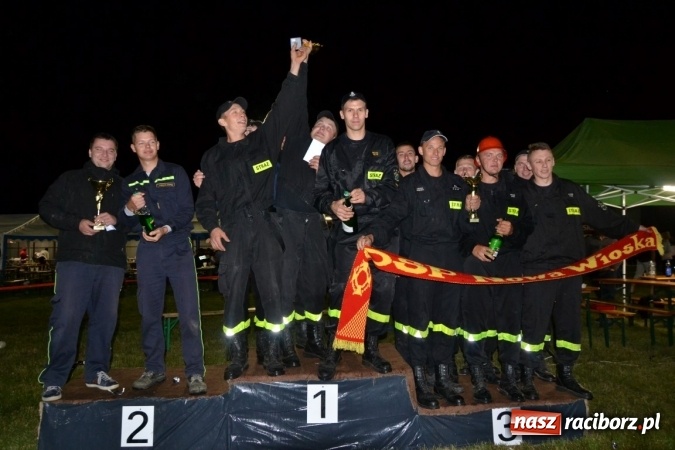 Zdjęcie w galerii na portalu naszraciborz.pl: Nocne zawody strażackie w Bolesławiu. Emocje i frekwencja jak na Euro wiadomości z regionu