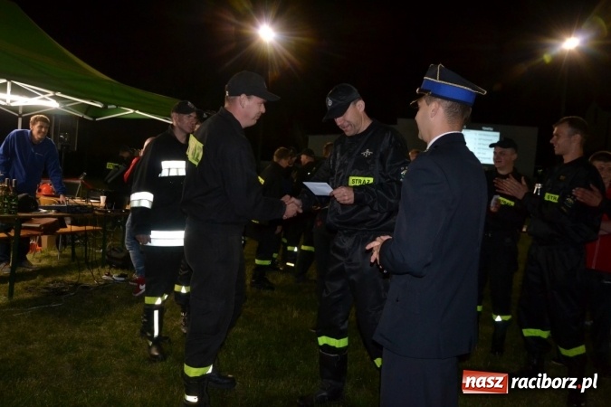 Zdjęcie w galerii na portalu naszraciborz.pl: Nocne zawody strażackie w Bolesławiu. Emocje i frekwencja jak na Euro wiadomości z regionu