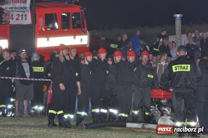 Zdjęcie w galerii na portalu naszraciborz.pl: Nocne zawody strażackie w Bolesławiu. Emocje i frekwencja jak na Euro wiadomości z regionu