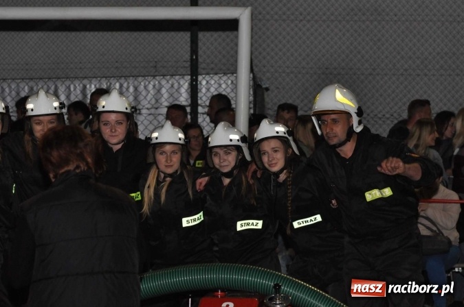 Zdjęcie w galerii na portalu naszraciborz.pl: Nocne zawody strażackie w Bolesławiu. Emocje i frekwencja jak na Euro wiadomości z regionu