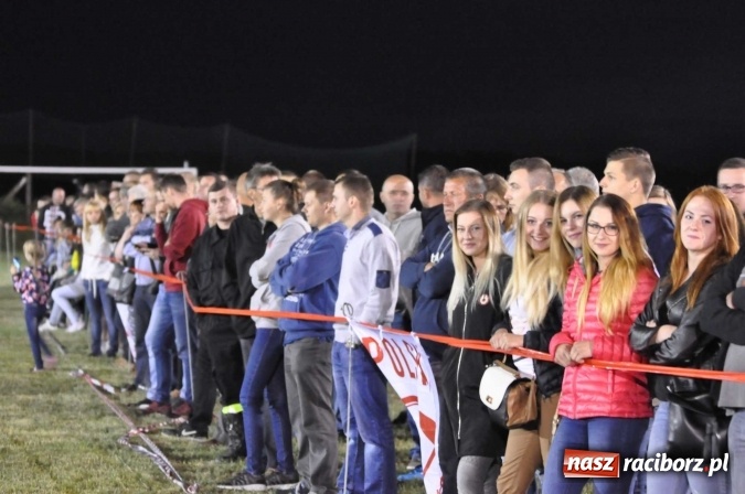 Zdjęcie w galerii na portalu naszraciborz.pl: Nocne zawody strażackie w Bolesławiu. Emocje i frekwencja jak na Euro wiadomości z regionu
