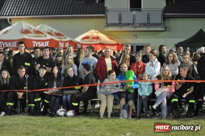 Zdjęcie w galerii na portalu naszraciborz.pl: Nocne zawody strażackie w Bolesławiu. Emocje i frekwencja jak na Euro wiadomości z regionu