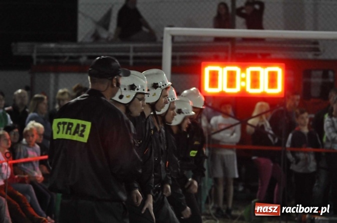 Zdjęcie w galerii na portalu naszraciborz.pl: Nocne zawody strażackie w Bolesławiu. Emocje i frekwencja jak na Euro wiadomości z regionu